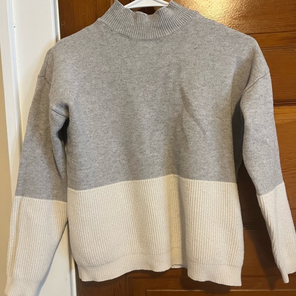 Color block size small women’s mock neck sweater - Picture 1 of 9